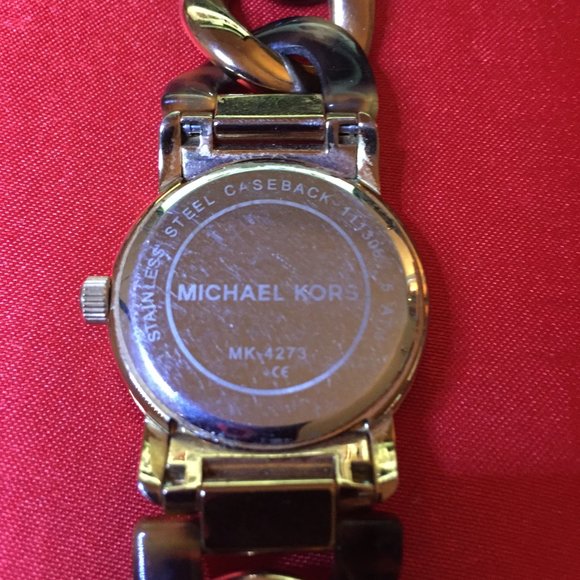 MICHAEL KORS RUNWAY ROSE GOLD TONE Watch - Picture 5 of 5